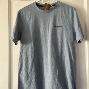 NWT! Patagonia Fitz Roy Icon Responsibili-Tee